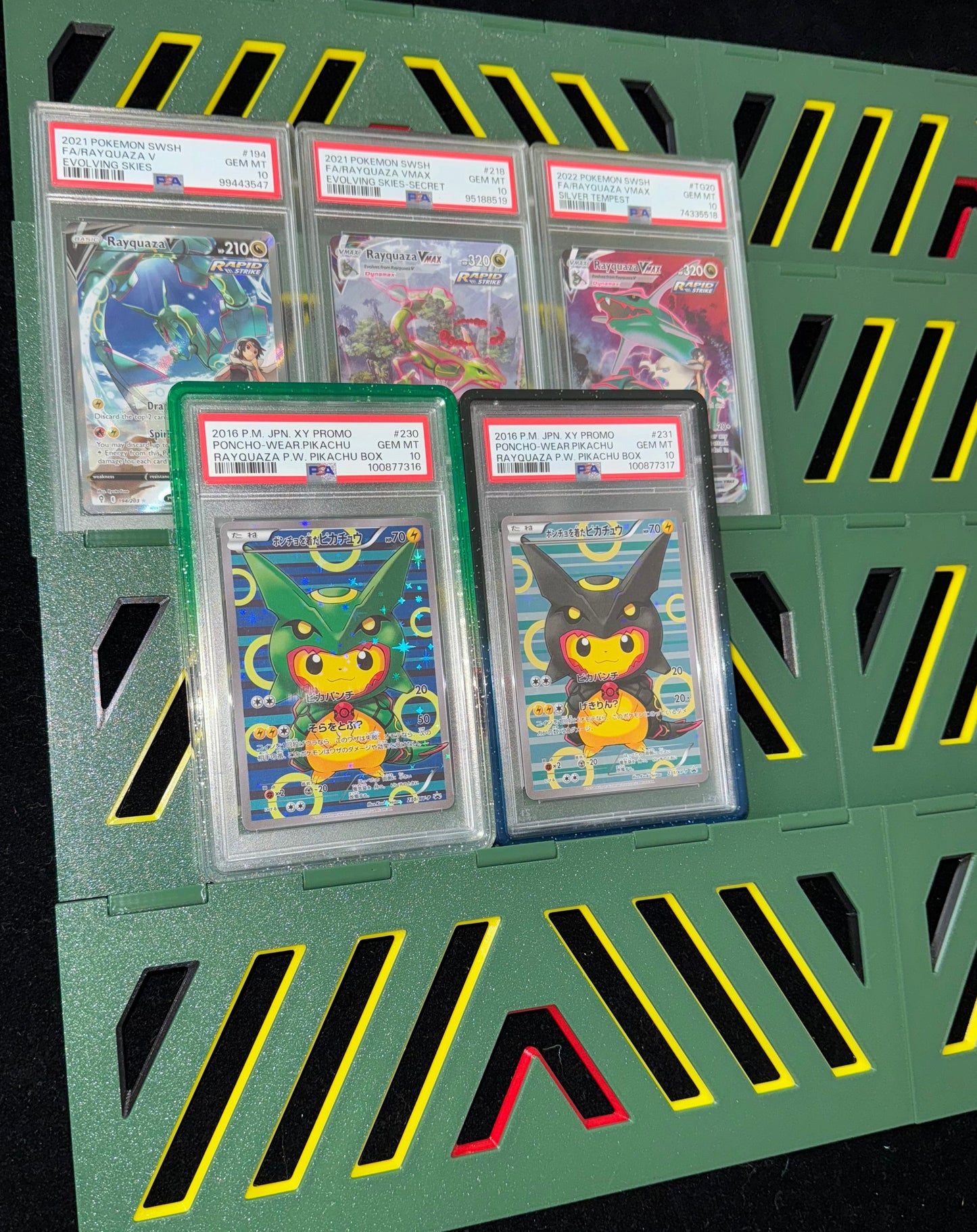 Magnetic Graded Card Risers - Zioncases